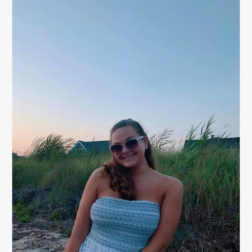 Meet your Posher, Danielle